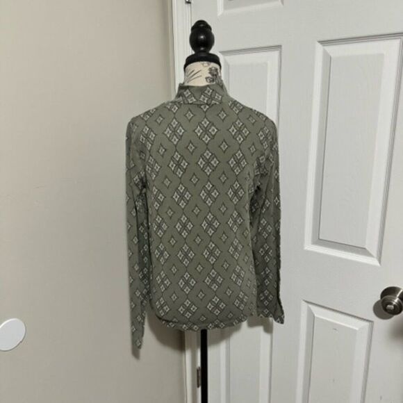 USED Womans' Kim Rogers Long Sleeve Turtle Neck Shirt Color Light Green Size M - Picture 3 of 3